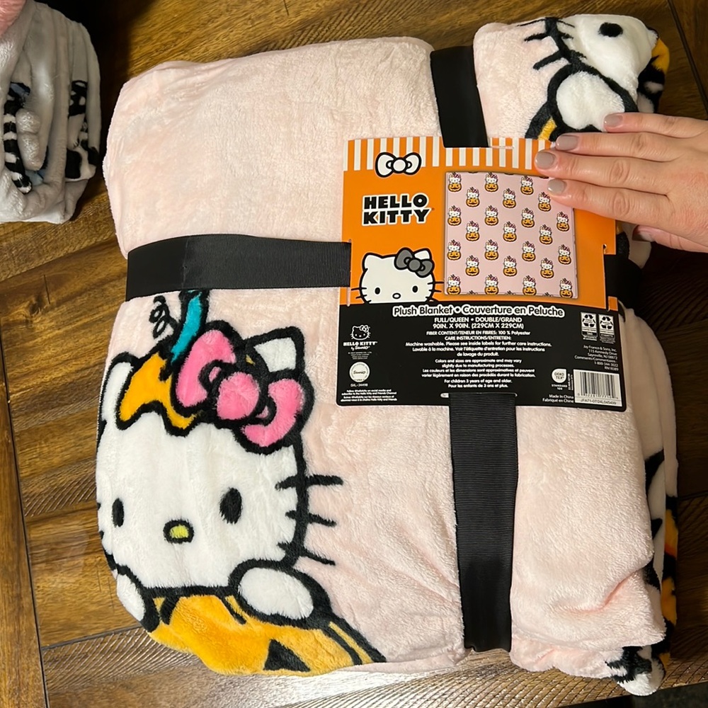 Viral Hello Kitty Pink Halloween Pumpkins Full Queen 90”x90” Throw Blanket 2024
